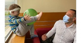 Bosnalı 3 yaşındaki Bilal hayatındaki ilk sesleri Trabzon’da duydu