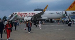 Gazipaşa-Alanya Pegasus’un Kiev’den gelen ilk uçuşunu karşıladı