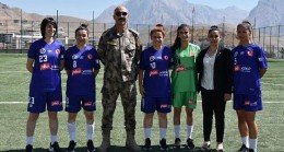 Hakkarigücü Kadın Futbol Takımı’nın yeni sponsoru İŞBİR Yatak