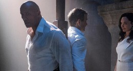 Netflix, Dwayne Johnson, Gal Gadot ve Ryan Reynolds’ın başrolünde yer aldığı Red Notice’in tanıtım fragmanını paylaştı