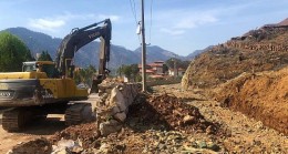 Marmaris ve Bodrum’da zarar gören dere duvarları tamir ediliyor
