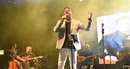 Sanatçı Kubat Kemer’de Konser Verdi