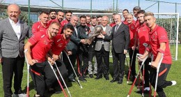 TFF Başkanı Mehmet Büyükekşi, Dünya Şampiyonu Ampute Milli Takımımız ile bir araya geldi