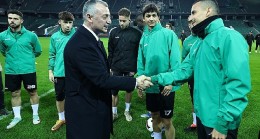 Büyükakın'dan kritik maç öncesi Kocaelispor'a moral ziyareti