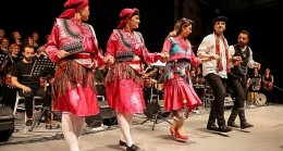 Bornova'da Halk Dansları Festivali