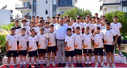 Seferihisar Belediyesi Yaz Spor Okulları, 11 ayrı branşta çocuklar ve yetişkinler ile buluşmaya hazırlanıyor