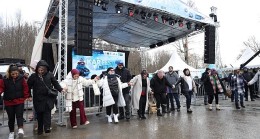 Kar üstünde horon şov