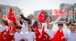 Cumhuriyet Meydanı rengarenk