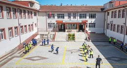 İnegöl’de Okul Bahçelerine Bahar Geldi