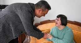 Özel Bireylere Doğum Günü Sürprizi