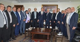 Deniz Yücel’e esnaftan sıcak karşılama