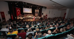 K​onaklılar yaza şarkılarla ‘​Merhaba’ dedi