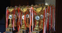 Kuşadası’nda gençler, 6. kez geleceğe koştu
