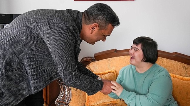 Özel Bireylere Doğum Günü Sürprizi