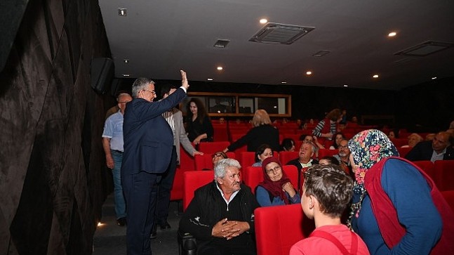 “Gülşen” tiyatro oyunu büyük alkış aldı