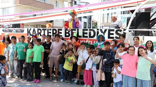 Kartepe’de Mahalle Mahalle Bayram Neşesi