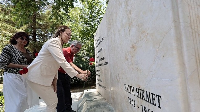 Nazım Hikmet Konak’ta anıldı