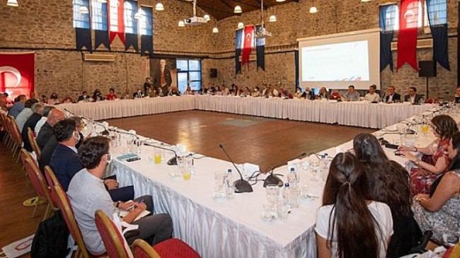 Başkan Soyer 20 ülkenin diplomatik temsilcileriyle Kültür Zirvesi hazırlıklarını konuştu