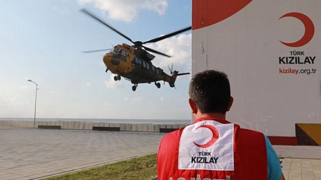 Ulaşılmayan Köylere Yardımlar Helikopterlerle Taşıyor