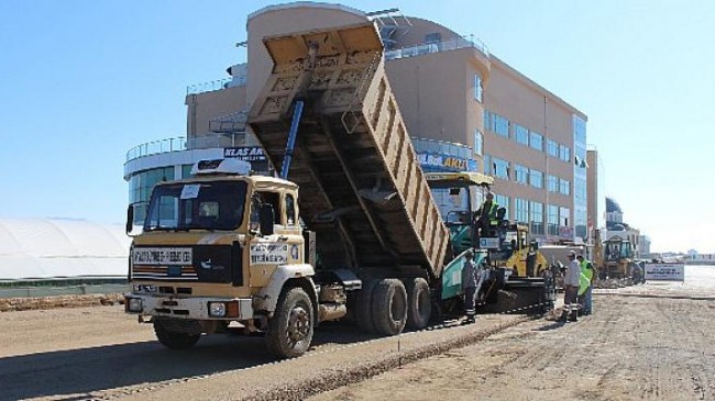 Büyükşehir’den Finike Sahilkent Hali’nde düzenleme