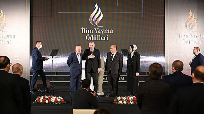 Türkiye’nin İlim Yayma Ödülleri İkinci Kez Sahiplerini Buldu