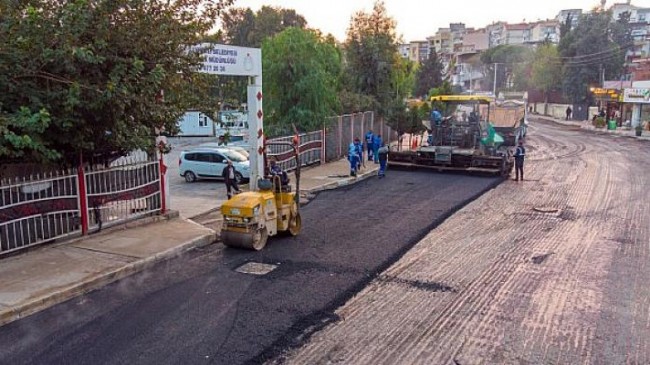 İzmir Büyükşehir Belediyesi bir yılda 1,1 milyar liralık yol çalışması yaptı