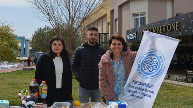 Ege’de sokak hayvanları yararına kermes düzenlendi