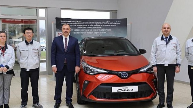 Sakarya Valisi Çetin Oktay Kaldırım Toyota Otomotiv Sanayi Türkiye’yi Ziyaret Etti