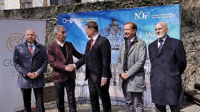 Adnan Polat, Macaristan’da Yakovalı Hasan Paşa Camii’nin Yeni Sergisinin Açılışını Yaptı