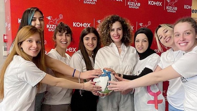 Kotex ve “Kızlar Sahada” kadın futbolu için el ele verdi