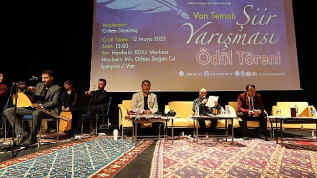 Van Temalı Şiir Yarışması’nın Kazananları Ödüllerini Aldı