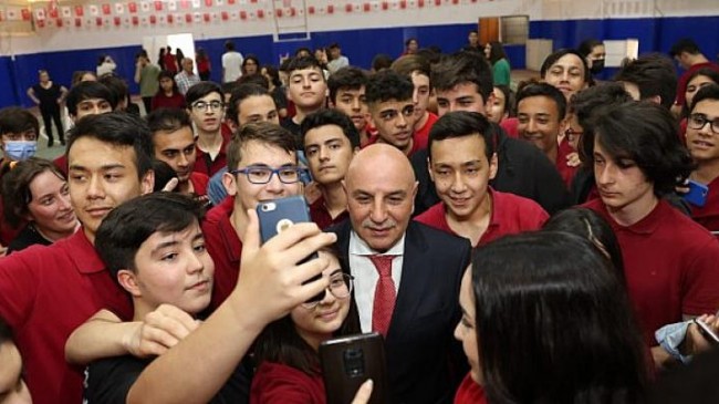 Etlik Anadolu Lisesi Yeni Spor Salonuna Kavuştu