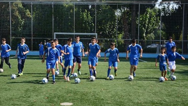 İzmir Büyükşehir Belediyesi’nin yaz spor okulları 20 Haziran’da açılıyor