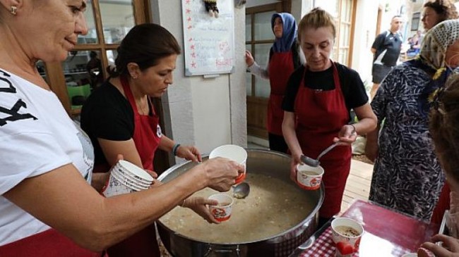 Aşure Kazanları Narlıdere’de