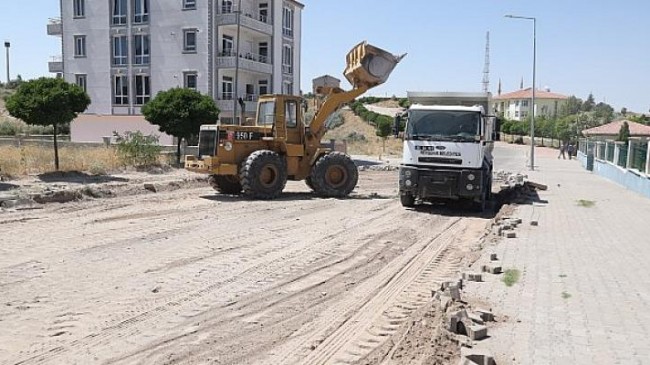 Mehmet Akif Ersoy Mahallesi 557. Sokak’ta Alt Yapı Yenileme ve Sıcak Asfalt İçin Çalışmalar Başladı