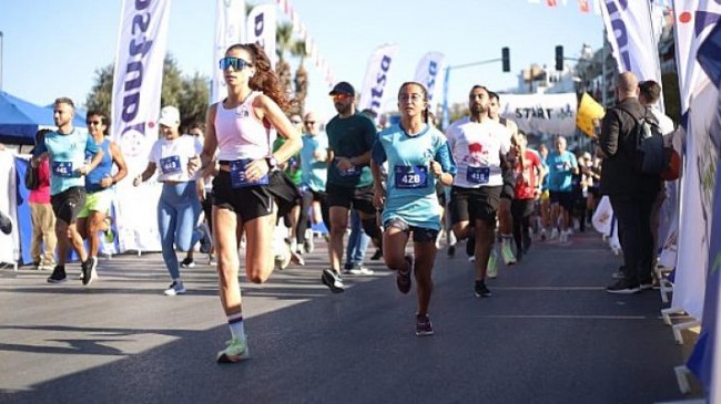 Aydın Büyükşehir Belediyesi tarafından Kuşadası’nda düzenlenen “LimitSensin Aydın”da sporcular kıyasıya yarıştı
