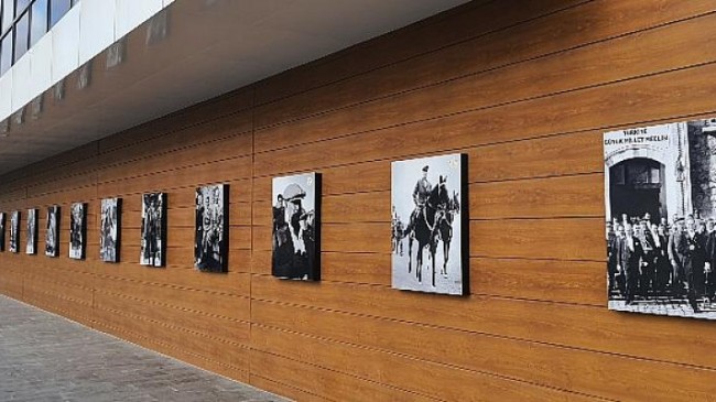 Atatürk tabloları AKM’ye çok yakıştı