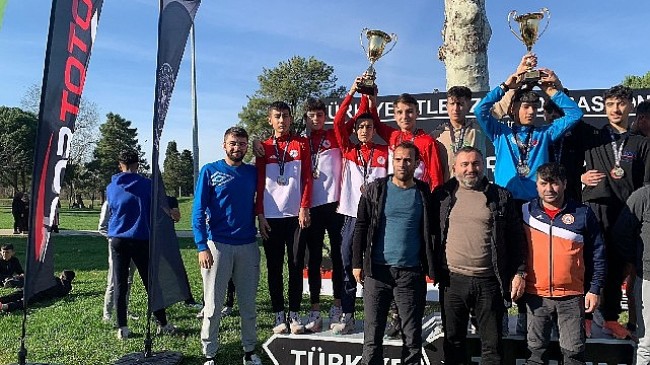 Yıldız Erkek Atletizm Takımımız Türkiye İkincisi Oldu