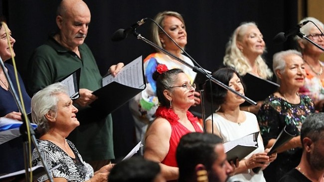 Antalya Büyükşehir Belediyesi Konserle Tazelendiler