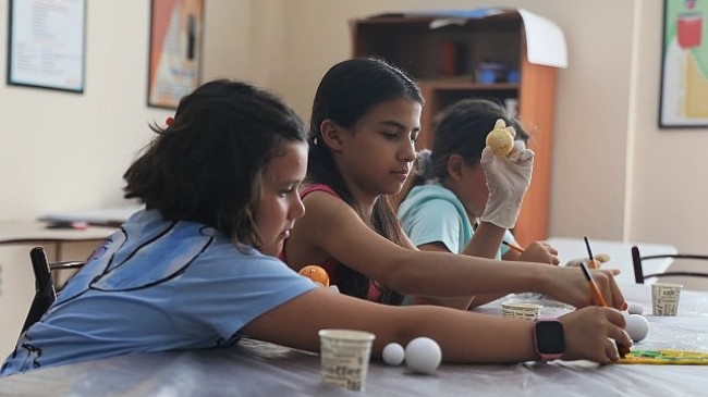 Aydın Büyükşehir Belediyesi Bilim Deney Evi Çocukları Eğlendirerek Eğitiyor