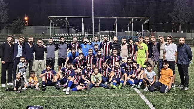 Gölcük Belediyesi 10. Başkanlık Kupası Futbol Turnuvası’nda, finalde Hisareynspor’u 1-0 yenen Harb-İş Spor şampiyon oldu.