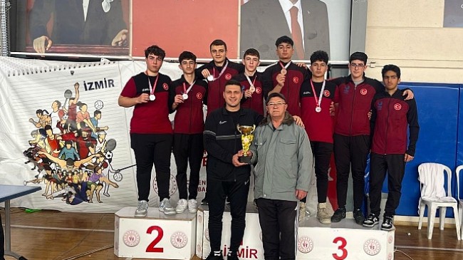 Aliağa’nın Genç Güreşçileri İzmir 2’ncisi Oldu