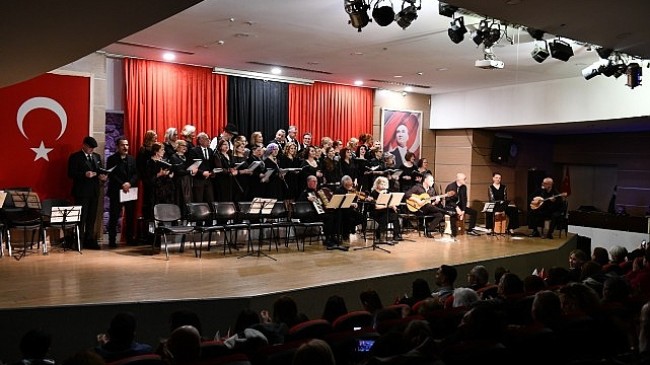 Çiğli’de Rebetiko Korosu Rüzgarı Esti