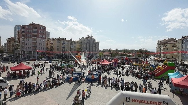 23 Nisan’da çocuklar doyasıya eğlendi