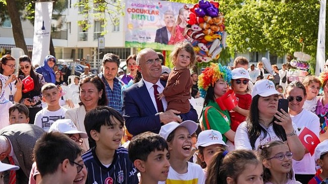 Gaziemir’i 23 Nisan coşkusu sardı