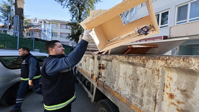 Konak’ta mobilya atıkları ücretsiz toplanıyor