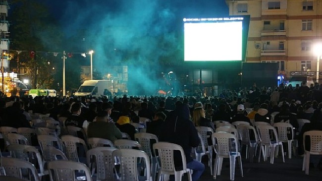 Meydan, “Şampiyon Kocaelispor” sesleriyle inledi