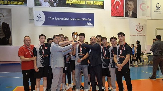 Okullar Arası Voleybol Turnuvası Tamamlandı