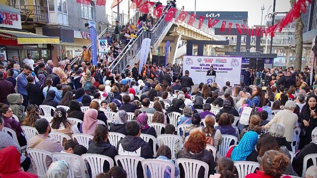 Avcılar’da Anneler Günü Sevgiyle Kutlandı
