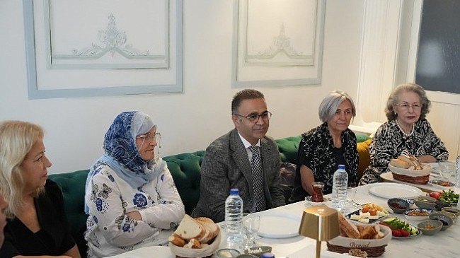 İzmir’de En Anlamlı Anneler Günü Kutlaması
